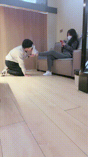 【晚晚】舔脏小白鞋-红色船袜-踩踏恋足 bf26315
